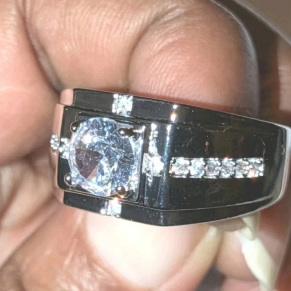 Elegant Men's Ring Sz 11